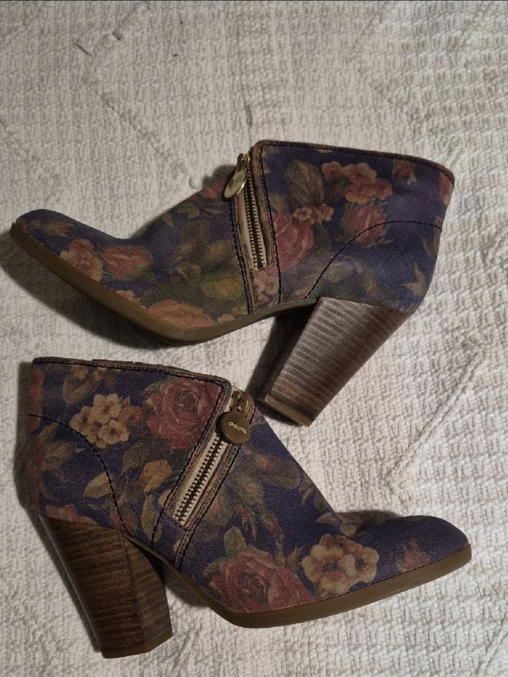 Geox Purple Floral Ankle Booties with Stacked Heel Size 8.5